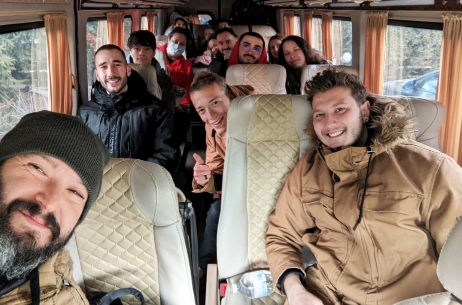 ABD'li Kar amacı Gütmeyen Grup, İlk Amerikalıları Ukrayna'dan Tahliye Etti!