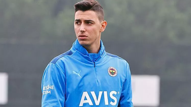 Fenerbahçe Kalecisi Berke Özer Sakatlandı!