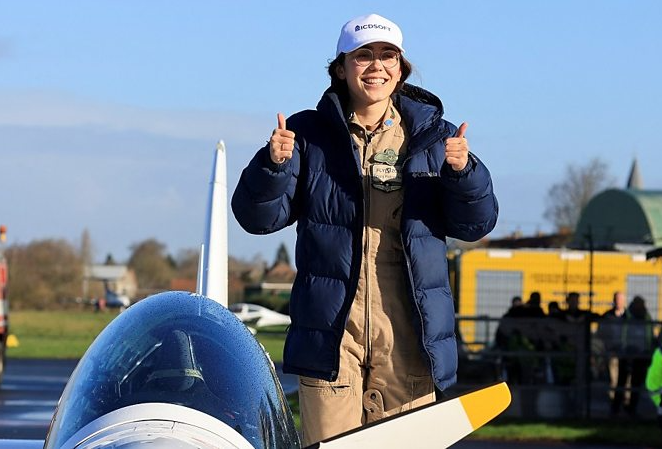 Genç Pilot Zara Rutherford Solo Yuvarlak Dünya Rekorunu Tamamladı!