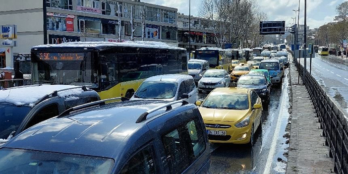 Soğuk Hava Nedeniyle Unkapanı Köprüsü Yine Açıldı