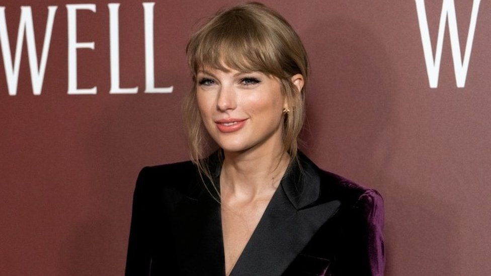 Damon Albarn, Taylor Swift'in Kendi Şarkılarını Yazmadığını Söylediği İçin Özür Diledi!