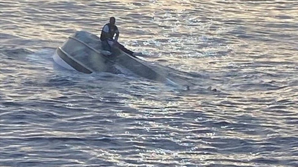 Florida Açıklarında Tekne Alabora Olduktan Sonra Bir Ölü, Düzinelerce Kayıp!