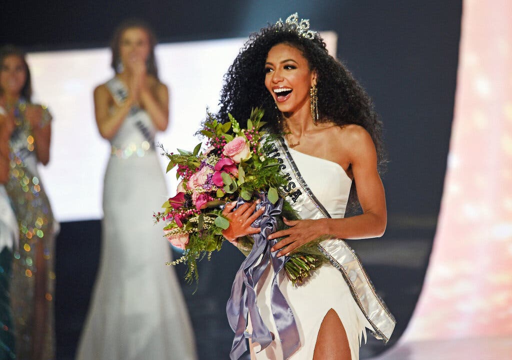 Eski Miss ABD Cheslie Kryst 30 yaşında öldü!