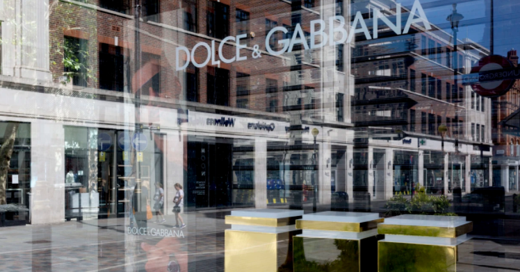 Dolce&Gabbana, Bu Yıldan İtibaren Hayvan Kürkü Kullanımını Bırakacağını Duyurdu!